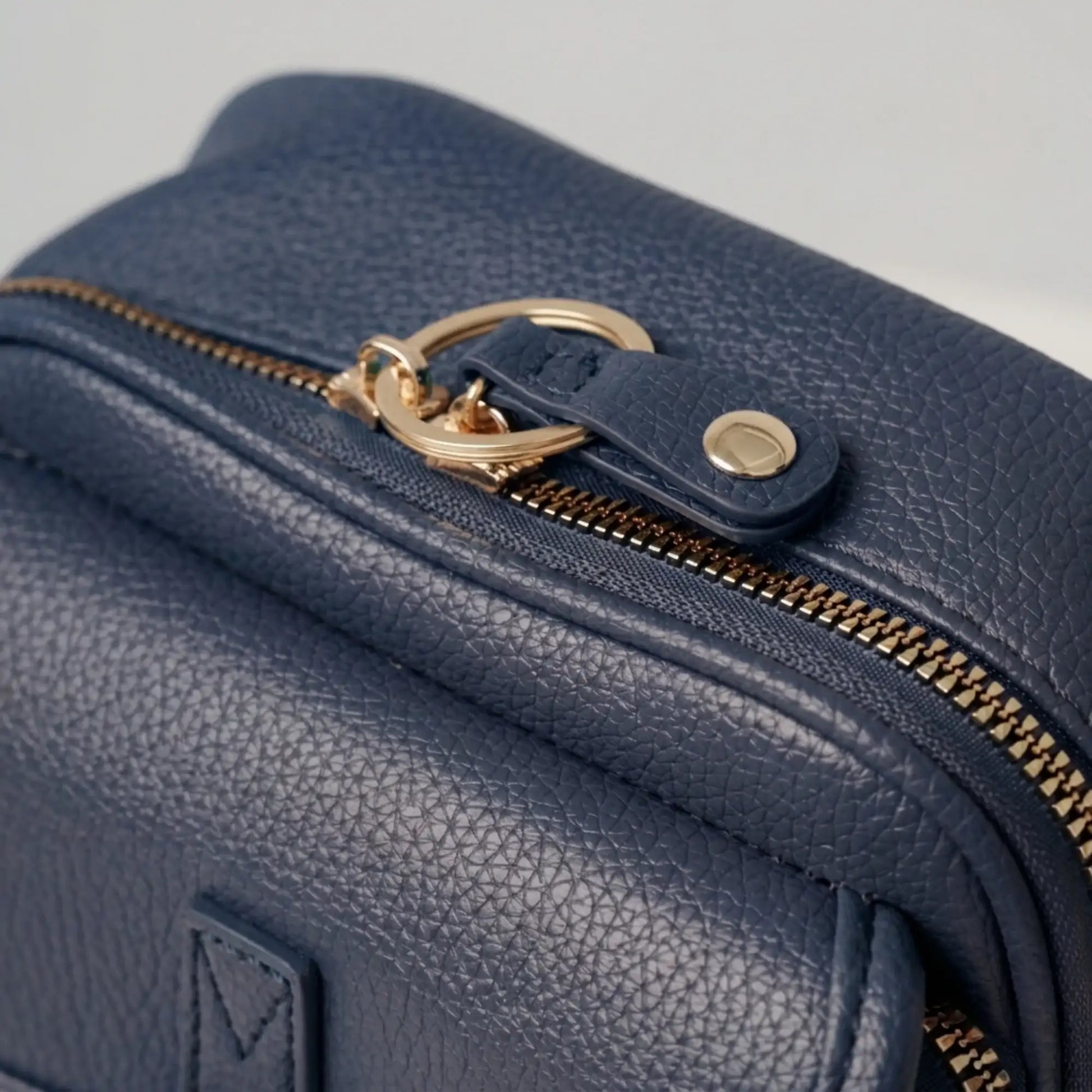 Vitass - Die Geräumigste Crossbody-Tasche